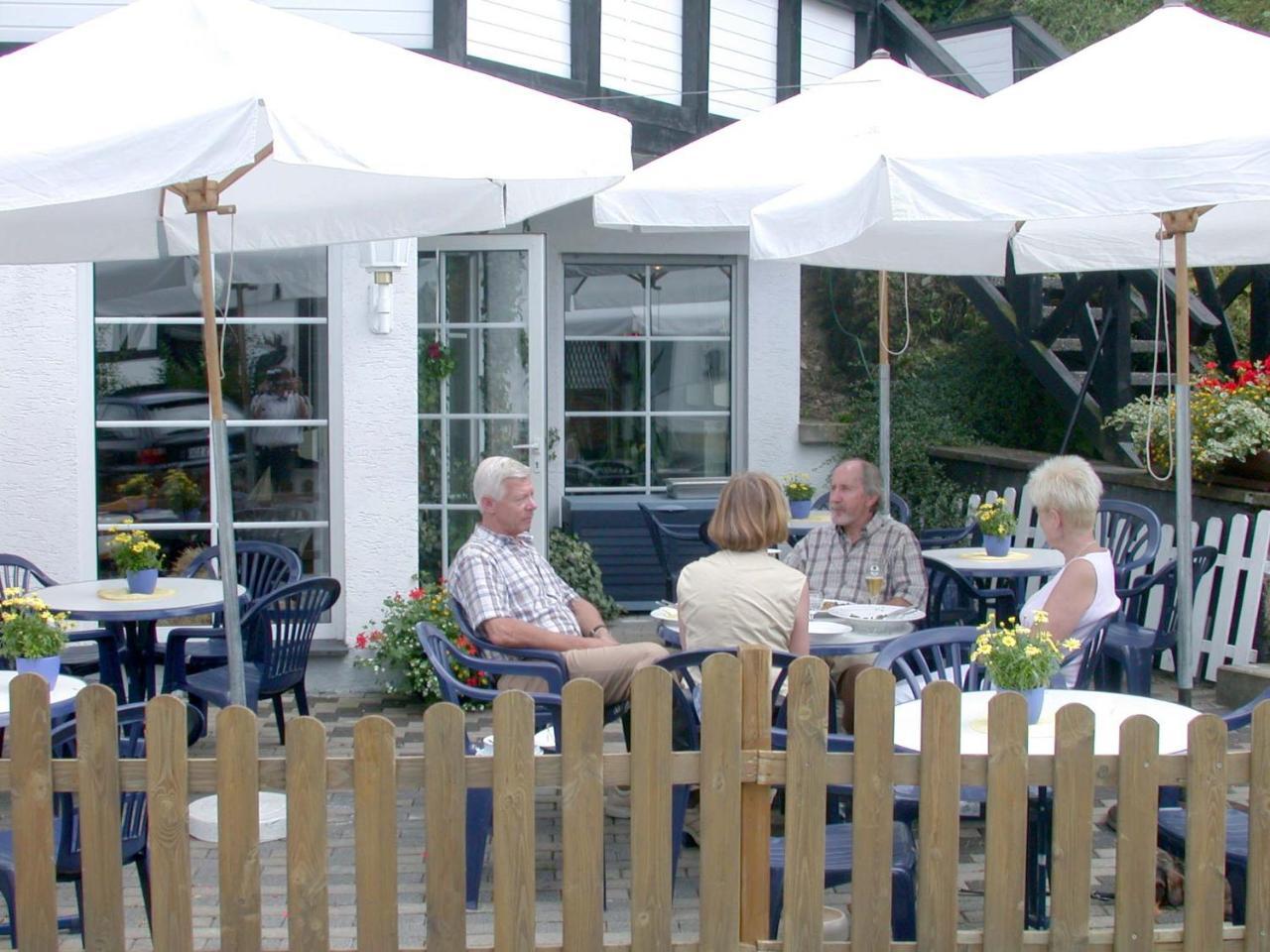 Hotel-Restaurant Zum Dorfkrug Winterberg Esterno foto